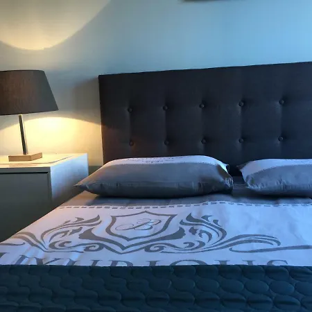 Holiday & Business Schiphol Airport Bed & Breakfast
