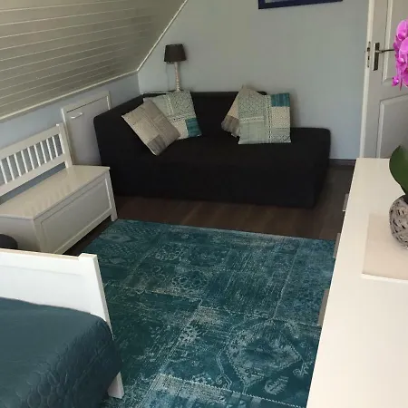 Holiday & Business Schiphol Airport 2*