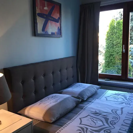 Holiday & Business Schiphol Airport Bed & Breakfast Hoofddorp